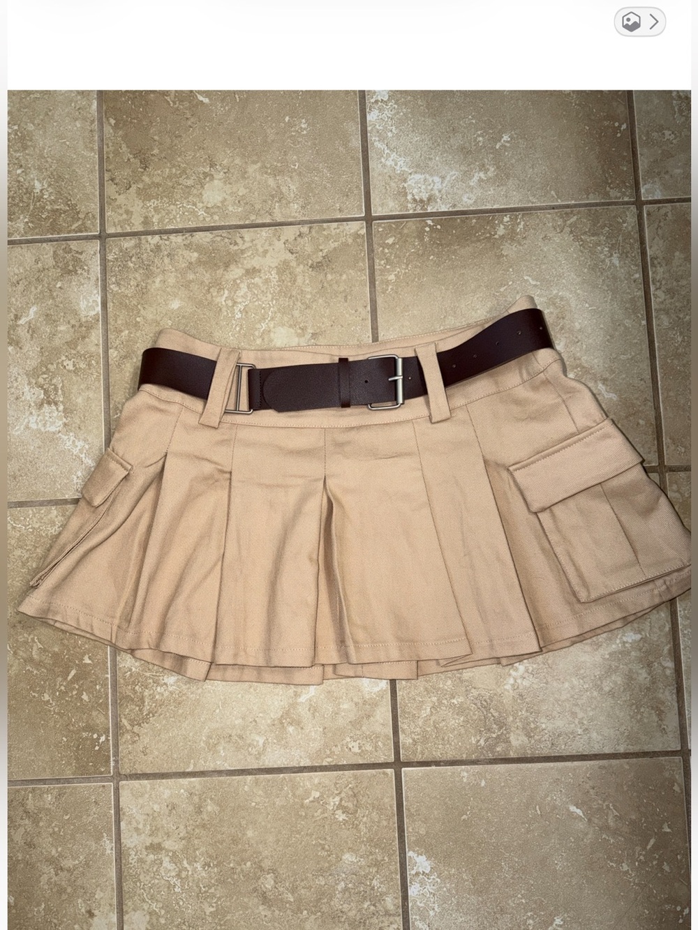 🤎TAN KHAKI PLEATED BELTED, CARGO SKIRT WITH SIDE POCKETS SIZE LARGE🤎